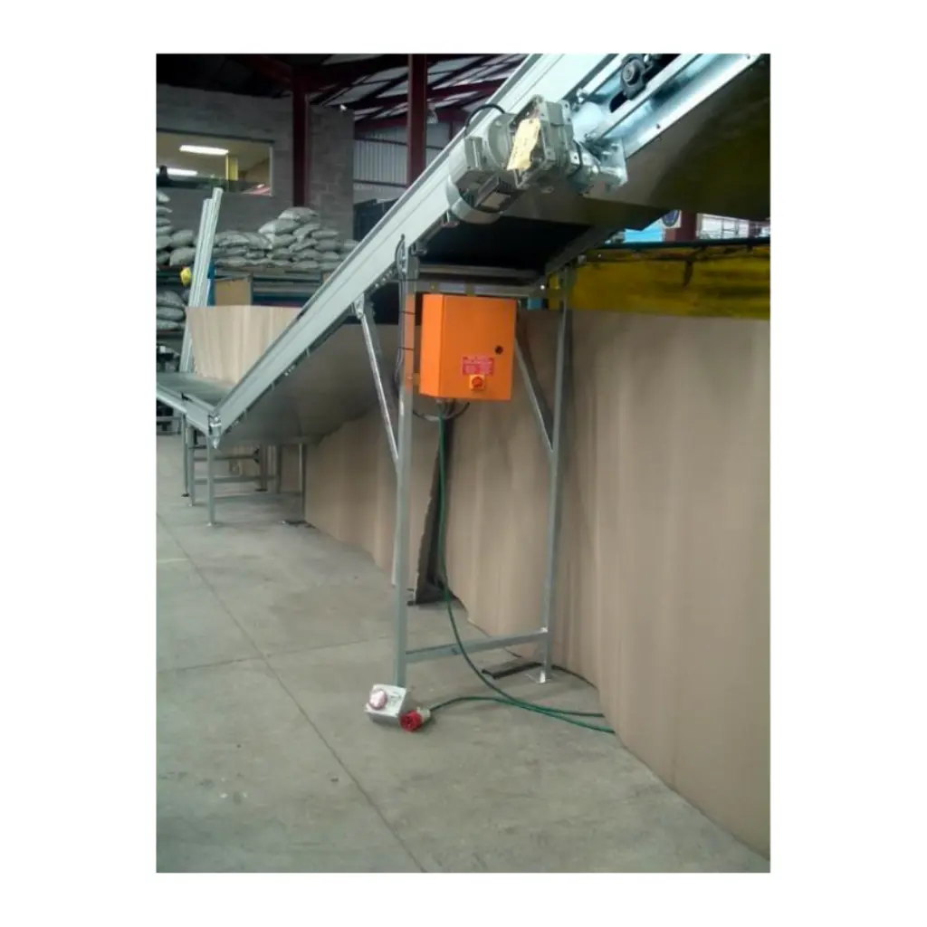 INCLINED BELT CONVEYOR 25° 2.5m with NON-DRIVEN ROLLER CONVEYOR (1).webp